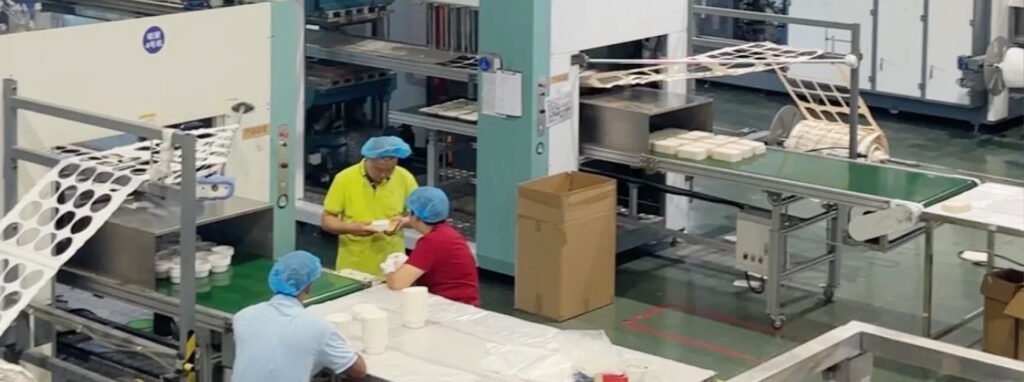 guanzhong Plastic Cutlery Suppliers factory