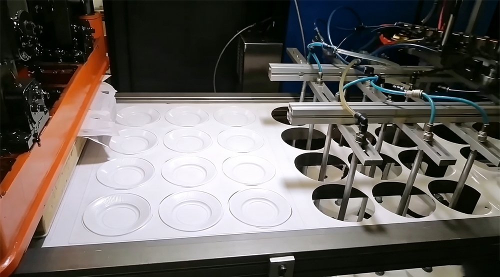Guanzhong Disposable Plastic Plate Manufacturer Advanced Processing Technologies